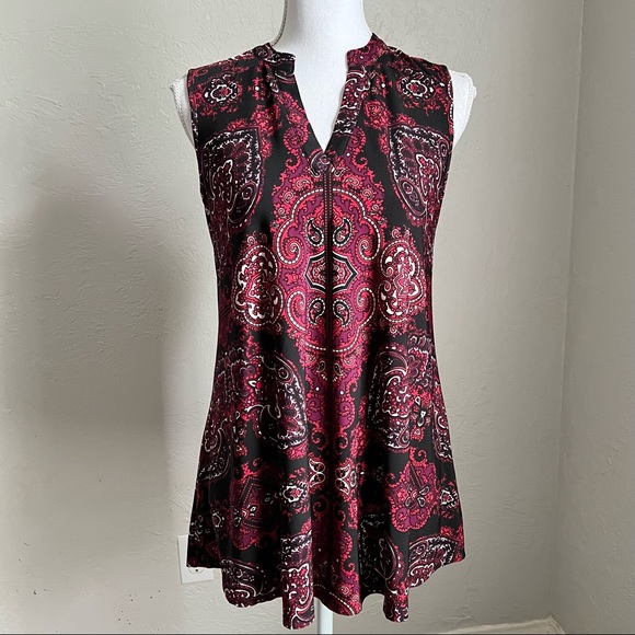 Roz & Ali Tops - Roz & Ali Paisley Sleeveless Split Neck Tunic XS Red Black White